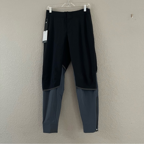 On Running Waterproof Running Pants NWT Sz Small - Picture 2 of 11
